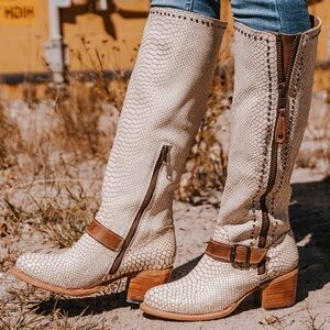 Freebird Cream and Brown Textured Heeled Boots